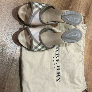 Burberry Pink Novacheck Sandal